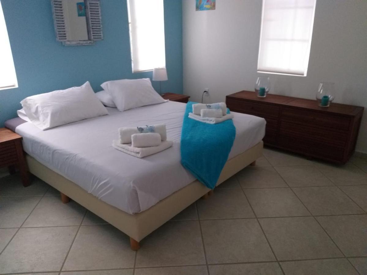 Villa Olivia Poolside Kralendijk  Luaran gambar